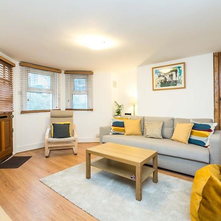 New Stylish 1 Bedroom Flat With Garden Лондон Экстерьер фото