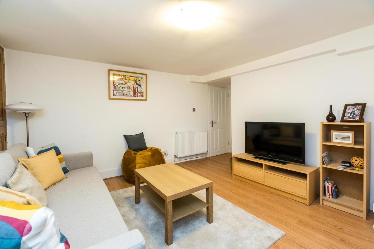 New Stylish 1 Bedroom Flat With Garden Лондон Экстерьер фото