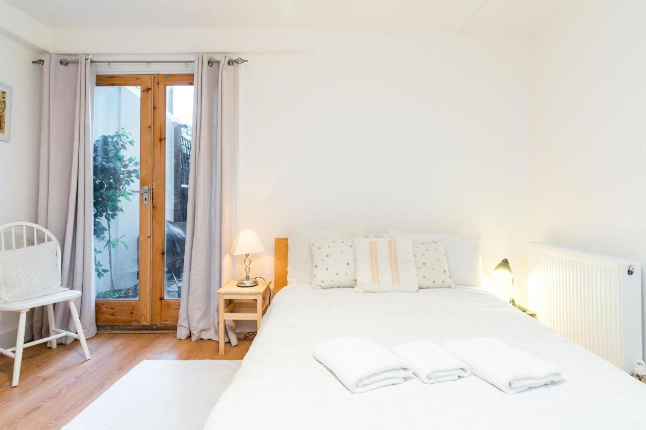 New Stylish 1 Bedroom Flat With Garden Лондон Экстерьер фото